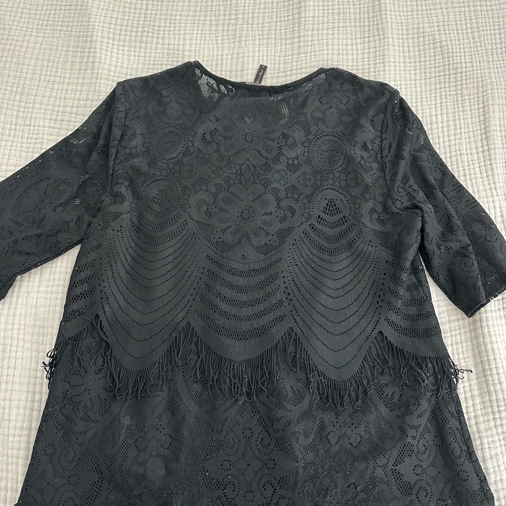 BCBG Max Azria - Elegant Lace Black Top - Picture 2 of 3